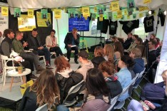 Konferenču apskaņošana un gaismošana