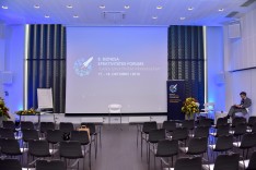 Konferenču apskaņošana un gaismošana